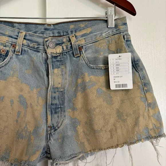 Levi's Destroyed painted Shorts - Picture 3 of 9